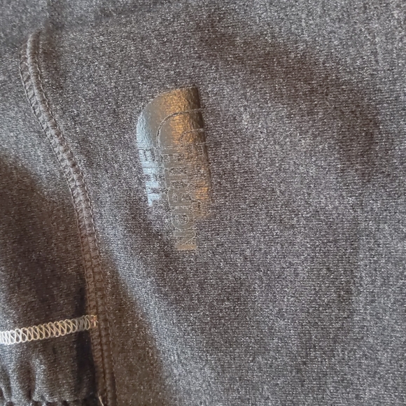 Grey North Face Motivation Crop Pants- Size XS - Picture 8 of 11